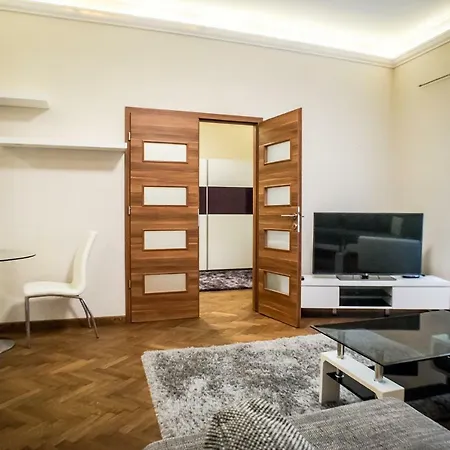 Downtown Szemere Apartment