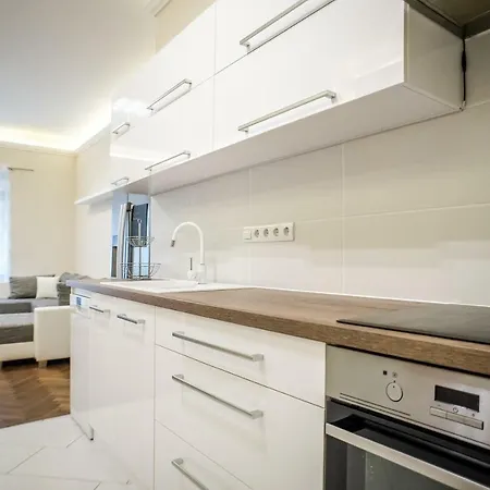 Downtown Szemere Apartment *